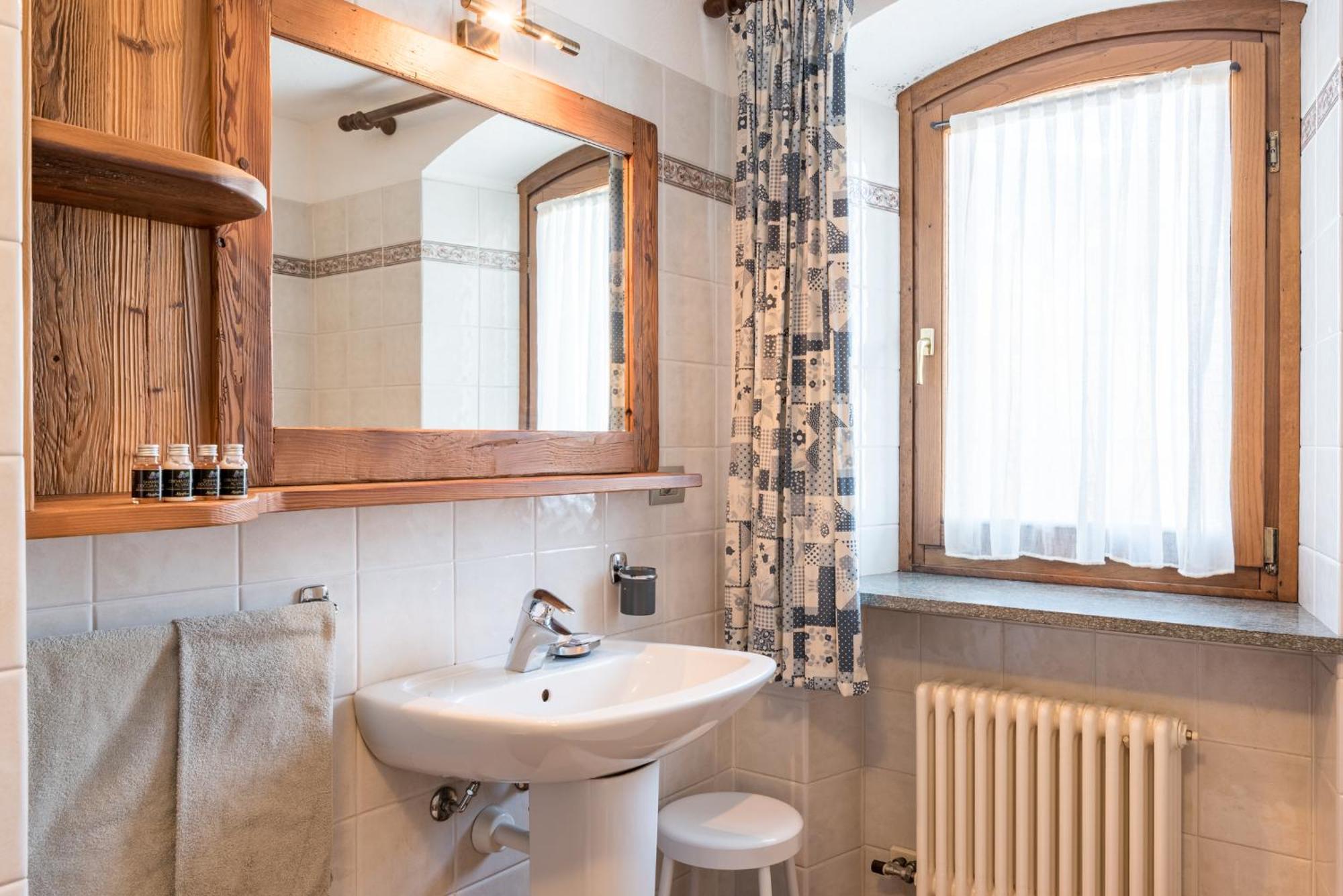 Maison Lo Triolet Introd Esterno foto